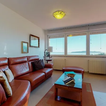 Luppo Apartment Icici